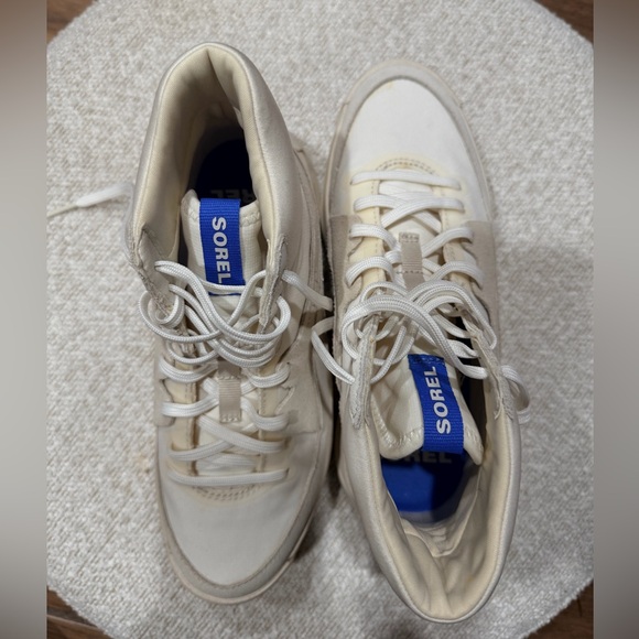 Sorel Shoes - Sorel Cream and White winter boots